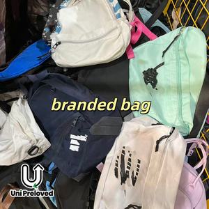 Sac de poitrine de sport d'occasion A19, sac banane, vente en gros, tailles mixtes, marques de mode originales, prix bas, prêt pour la <span class=keywords><strong>revente</strong></span> - Product Image 1