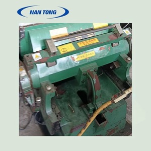 Presse à matrices semi-automatique Nantou 930, course de 930 mm, machine de pressage hydraulique pour moules métalliques - Product Image 2