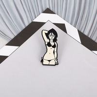 En gros : Pins en métal, pins de personnages de dessins animés américains, pins en émail mignons avec logo de filles sexy, cadeaux souvenirs