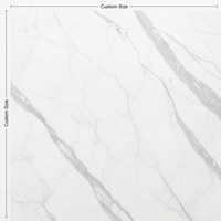 Dalle de pierre frittée Calacatta haut de gamme pleine grandeur, blanc éclatant avec veines grises classiques, aspect marbre, en porcelaine, pour intérieur de villa