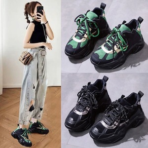 Zapatillas bajas para mujer, nuevos estilos de primavera y otoño, hacen que las piernas parezcan más pequeñas, ligeras, zapatillas negras para el verano. - Product Image 3
