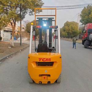 Chariot élévateur diesel TCM d'occasion 3 tonnes 4m/4,5m/5m/5,5m/6m pour tâches lourdes, placement efficace des charges, espaces restreints, entrepôt - Vente chaude - Product Image 2