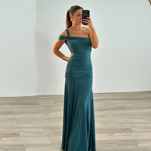 Vestido de noche largo para mujer, de color liso, con hombros descubiertos, pliegues y aberturas laterales, cintura natural, transpirable. - Product Image 3