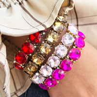 Bracelet Perlé Tendance Multicolore en Strass et Cristal, Manchette Élastique Plaqué Or pour Femme, Idéal Soirée