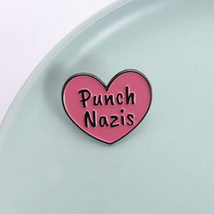 Punch Nazis Esmalte Pins Custom Defend Your Rights Broches Insignias <span class=keywords><strong>de</strong></span> solapa Ropa que protege la joyería <span class=keywords><strong>de</strong></span> la Patria Regalo para amigos - Product Image 4
