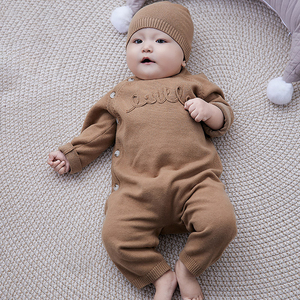 Vente en gros de grenouillère pour bébé épaissie tricotée vêtements pour bébé nouveau-né automne et hiver manteau de pet thermique - Product Image 5