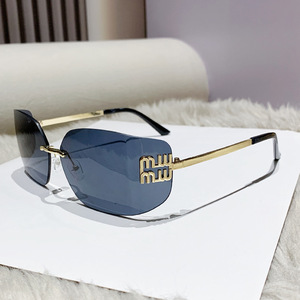 2024 nuovo arrivo occhiali da sole rettangolari congiunti alla moda in metallo dorato alla moda all'ingrosso <span class=keywords><strong>Y2K</strong></span> occhiali da sole senza montatura - Product Image 6