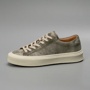 Chaussures basses décontractées en daim gris et cuir nubuck à plateforme, style baskets durables et flexibles pour la marche, avec doublure en maille et semelle antidérapante pour homme - Product Image 4
