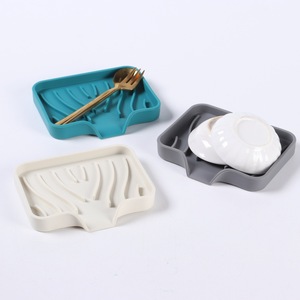 Tapis anti-éclaboussures multifonctionnel en silicone pour robinet, cuisine et salle de bain, avec égouttoir amélioré et porte-savon intégré - Product Image 1