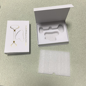 Boîte d'emballage cosmétique en résine pour masseur, avec couvercle magnétique rabattable, type livre, pour rouleau de jade et planche Gua Sha, en stock - Product Image 1