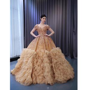 Abito da ballo personalizzato per ragazze di lusso con perline e perline con maniche a spalla - Product Image 1