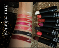 Lipstik Pelembap Tahan Lama Berkilau Vegan Bebas Kekejaman Tahan Air Lipstik Matte Label Pribadi Lipstik Halloween