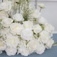 Chemin de plancher de fleurs de mariage blanc personnalisé pour centre de table grand événement décoration d'allée arrangement de fleurs en soie