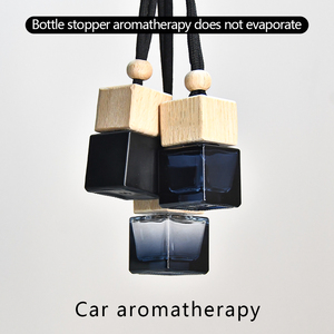 Flacon vide en verre <span class=keywords><strong>de</strong></span> parfum suspendu pour voiture 8ml pour diffuseur d'huiles essentielles Flacon <span class=keywords><strong>de</strong></span> parfum carré noir givré - Product Image 4