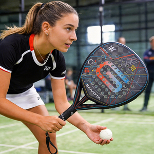 Raqueta de Pádel de Carbono 3K de Alto Rendimiento para Jugadores Intermedios, Logotipo Personalizado, Superficie Rugosa, Acabado Mate - Product Image 1