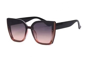 แว่นตาทรงแคทอายขนาดใหญ่สำหรับผู้หญิง ได้รับการรับรองมาตรฐาน ISO9001 เหมาะสำหรับดื่มชายามบ่ายบน<span class=keywords><strong>ชา</strong></span>ยหาด ร้านอาหารกลางแจ้ง หรือในร้านกา<span class=keywords><strong>แฟ</strong></span> - Product Image 4