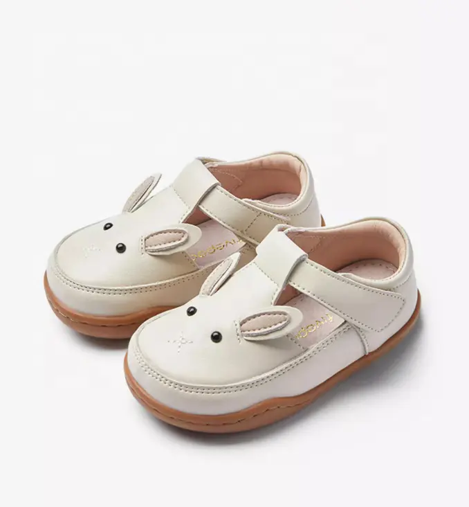 Adorável Coelho Face Soft Leather Girl Baby Shoes T Strap Sapatos Bonitos para Criança