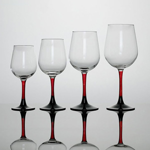 Verre à vin rouge artisanal de luxe professionnel 350 ml à longue tige avec design profond pour centres de conférence, hôtels et banquets - Product Image 2