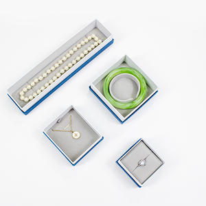 กล่องกระดาษฝาปิดด้านบนและล่างสีฟ้าแบบเรียบง่ายกำไลข้อมือและกล่องบรรจุเครื่องประดับ - Product Image 4