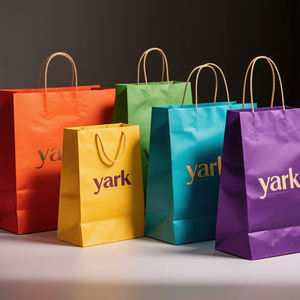 Bolsas de Papel para Compras de Ropa de Lujo Impresas Personalizadas, Bolsa de Regalo de Cartón Blanco Reciclable - Product Image 1