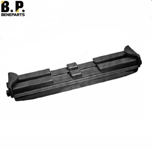 وسادات مطاطية من بينيبارتس DX140 لجميع الأحجام للحفارات والجرارات الصغيرة ذات المسارات الفولاذية - معتمدة من RoHS مع ضمان لمدة سنة واحدة - Product Image 1