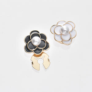 Cravatte Bolo Eleganti in Stile Coreano con Cristalli Bianchi Perla e Camelia, in Seta Leggera e Resistente alla Luce, Cravatte da Donna di Alta Qualità Versatili - Product Image 1