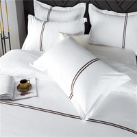 Fournisseur d'usine Ensemble de literie de luxe pour hôtel Hilton 100% coton Couette pour King Queen Size adaptée pour la maison Chambre à deux lits