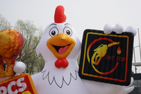 Ballon gonflable géant personnalisé en forme de poulet/coq, taille personnalisable pour la publicité extérieure