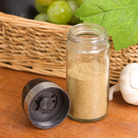 Pot à épices en verre rond de 90 ml avec étiquette et logo personnalisés, couvercle à vis anti-fuite pour application en cuisine de restaurant