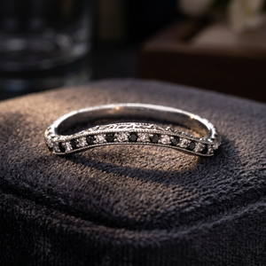 Bague de mariage minimaliste incurvée pour femme, en moissanite noire et blanche, filigrane de diamants, plaqué or, sertissage clos, en argent 925 - Product Image 4