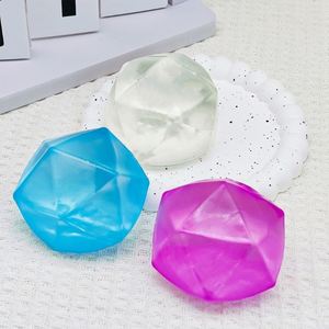 Juguete de Relajación Diamond Press, MaltSugar, el Más Vendido, Cubo de Hielo que Reduce el Estrés - Product Image 1