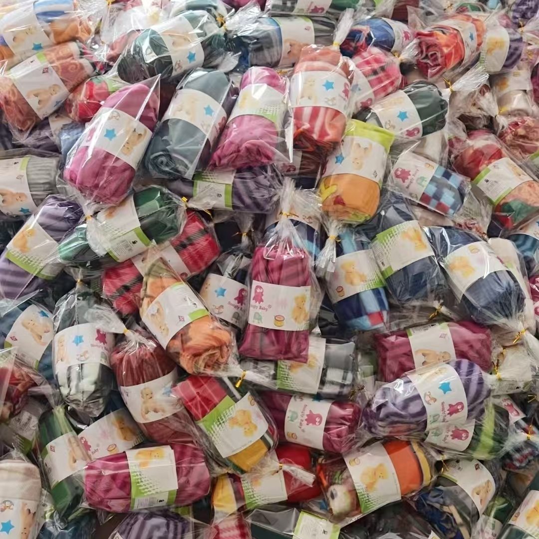 Удобный в наличии-мягкое дорожное одеяло из микрофлиса, 50x60 дюймов, легкое, компактное, идеально подходит для самолета и автомобиля, древесный уголь