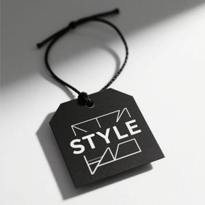 ป้ายแขวนกระดาษพีวีซีฝ้าสำหรับใส่กระเป๋าเสื้อผ้ารองเท้าพิมพ์โลโก้หรูหราเป็นมิตรต่อสิ่งแวดล้อม - Product Image 4