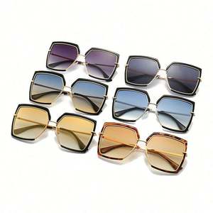 Lunettes de soleil carrées vintage élégantes pour femmes avec logo personnalisé, protection UV400, lunettes de soleil surdimensionnées pour femmes - Product Image 6