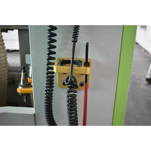 Machine de fraisage, perçage et chanfreinage à servomoteur 4 axes JUNDE 10KW pour panneaux en nid d'abeille en aluminium, fabrication de fenêtres/portes, 380V, 2300kg - Product Image 6