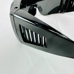 Lentilles G8 Remise spéciale quotidienne Lunettes de sécurité noires pour le soudage et l'extérieur Lentilles de <span class=keywords><strong>contact</strong></span> arc-en-ciel