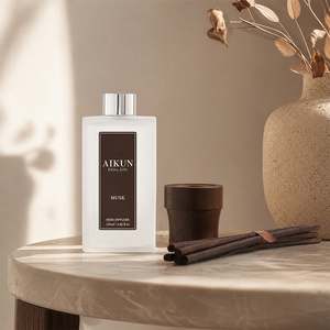 Diffuseur à bâtonnets Aikun en verre blanc carré de 145 ml, parfum personnalisé longue durée, faible MOQ, avec logo autocollant et boîte en fer forgé pour la maison - Product Image 4
