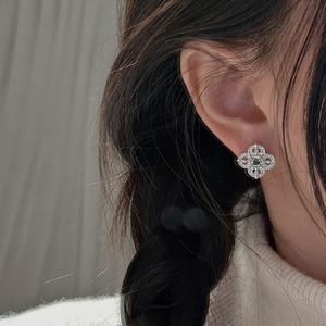 Pendientes Retro de Plata de Ley S925, Artesanía Italiana, Diseño Simple y Moderno, Joyería Fina para Mujer - Product Image 3