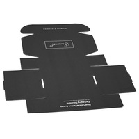 Caja de correo de cartón corrugado negro mate personalizada, diseño plegable para regalo de lujo, envío de comercio electrónico, impresión en relieve