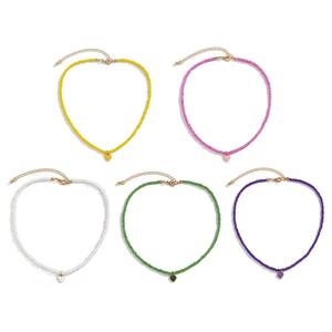 Collar de cuentas minimalista estilo bohemio con colgante de corazón en colores caramelo - Product Image 1