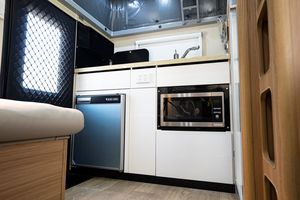<span class=keywords><strong>Caravana</strong></span> Todoterreno Segura y Confortable, Autocaravana de Lujo, Remolques de Viaje con Cámara de Reversa y Monitoreo de Cuatro Vías - Product Image 6