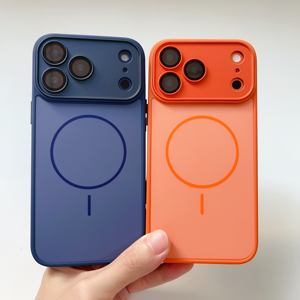 Чехол INS Style <span class=keywords><strong>2026</strong></span> с магнитным креплением и защитной пленкой для объектива, матовый, из ПК и ТПУ, для iPhone 12 13 14 15 16 17 Pro Max - Product Image 1