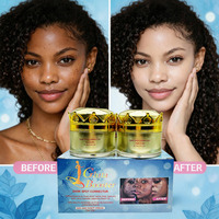 Crème Visage Double Action Éclaircissante Réduit les Taches Brunes, les Taches Solaires et les Rougeurs, Nourrit les Peaux Sèches, Crème Anti-Âge Jour & Nuit 25g+25g Vente en Gros