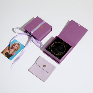 Caja de Regalo para Joyería de Alta Gama con Lazo y Logotipo Personalizado, Tipo Flip, de Cartón - Product Image 3