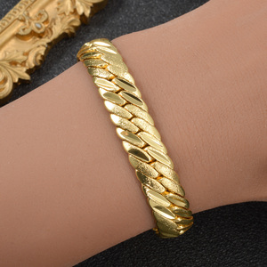 Zeadear flat interwoven textured <b>copper</b> polished personnalisé men women fashion party wholesale 18k gold plated chain <b>bracelet</b> - Product Image 2