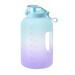 ขวดน้ำเพื่อความสวยงาม2.5L ขนาด2500มล. วิธีการดื่มโดยตรงสำหรับยิมและตั้งแคมป์ - Product Image 1