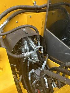 รถขุดตีนตะขาบโคมัตสึ PC70-8 มือสอง สภาพดี ยี่ห้อญี่ปุ่น 7 ตัน ปี 2022 มอเตอร์เกียร์ ปั๊มไฮดรอลิก Shimadzu - Product Image 6