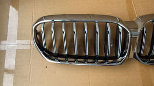 Parrilla Delantera de Lujo de Plástico de Alta Calidad OEM 51139464219 para Serie 5 G30/G31/G38 LCI Cromada - Product Image 3