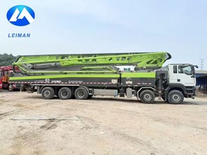 Camión Bomba de Concreto Usado Zoomlion 2023 con Motor Diésel y Pluma de 67m/70m Disponible para Bombeo de Concreto - Product Image 2