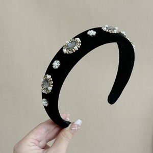 Diadema con Pedrería Brillante, Diadema de Terciopelo con Perlas Coreanas, Accesorio Elegante para Bodas y Fiestas para Mujer - Product Image 6